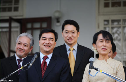 Former Thai PM eyes economic rebound after floods