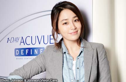 Bothered by fans? Not me, says Lee Min Jung - SGClub Forums ...