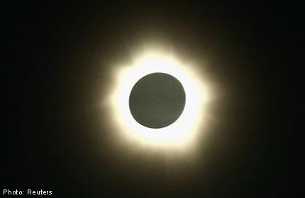 Australians treated to rare full solar eclipse