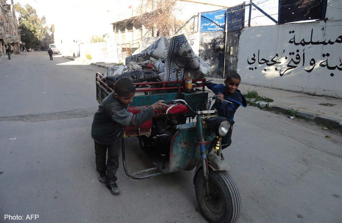 Al Qaeda kidnaps 300 Syrian Kurds - Kurdish official | Earthly Mail