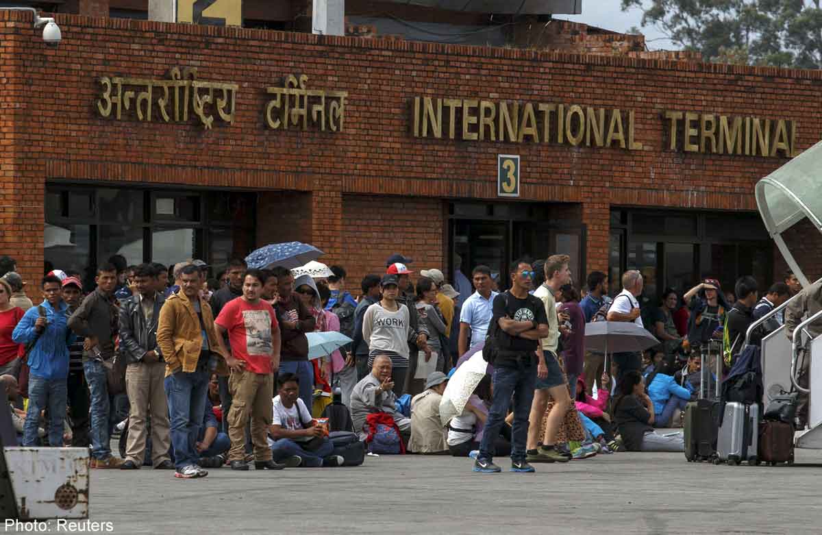 Death Toll From Nepal Quake Passes 2200 as Aftershocks Terrorize.