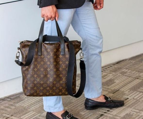Man refuses to give armed robber Louis Vuitton bag: &#39;I worked very hard for it!&#39;, World News ...