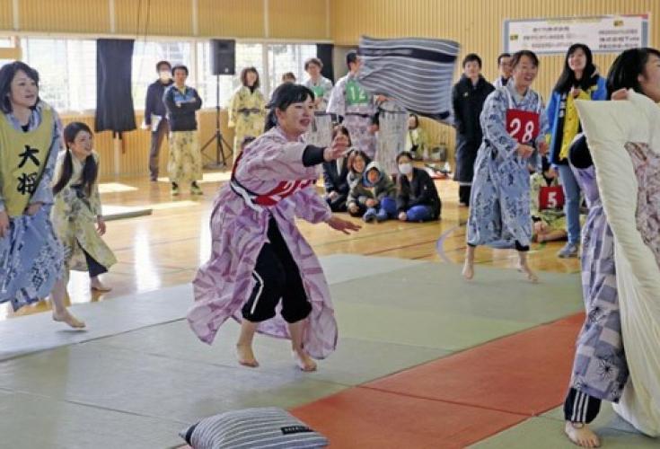 Pillow fights are a serious competitive sport in Japan, News AsiaOne