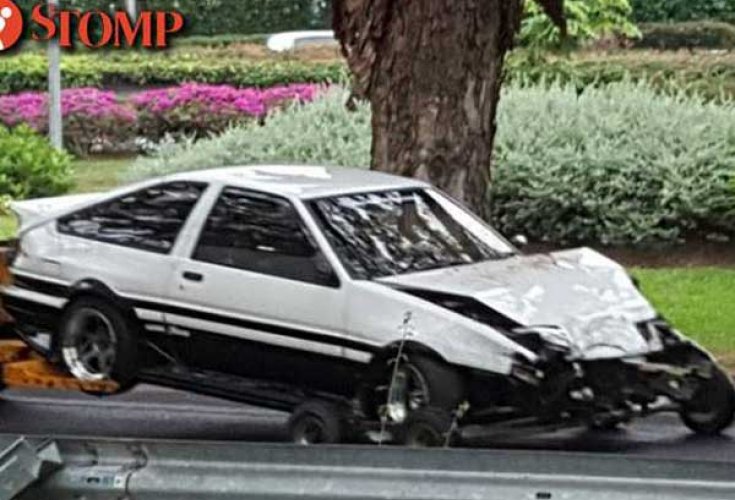 'Initial D' car gets towed after accident at Bedok South ...
