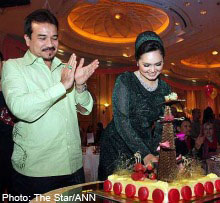 Siti Nurhaliza Wants A Macbook Pro For Her Birthday