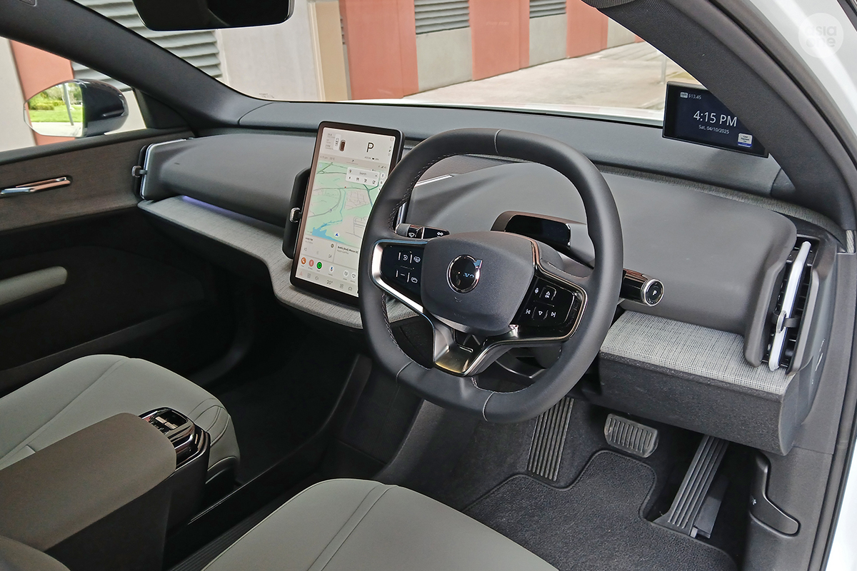 Volvo EX30 interior