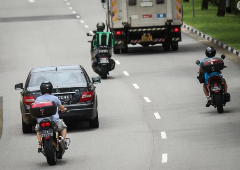 Getting your motorcycle Class 2B licence in Singapore Motorcycle courses at driving schools