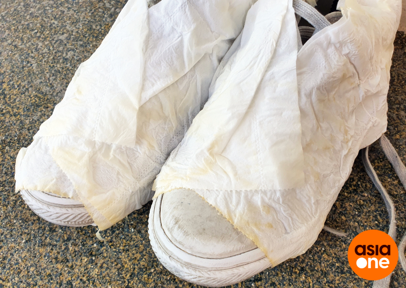 how to clean white vans with toilet paper