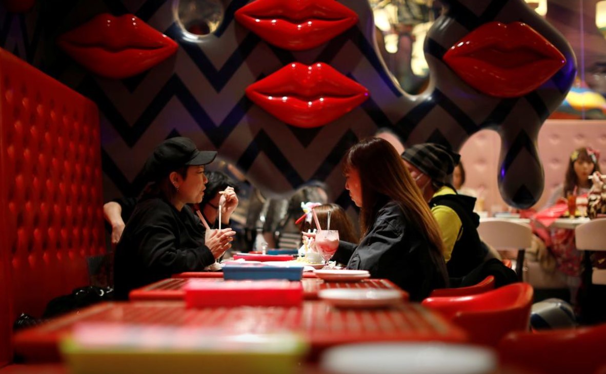 Psychedelic Hues Of Tokyo S Kawaii Cafe Doused By Pandemic Lifestyle Asia News Asiaone
