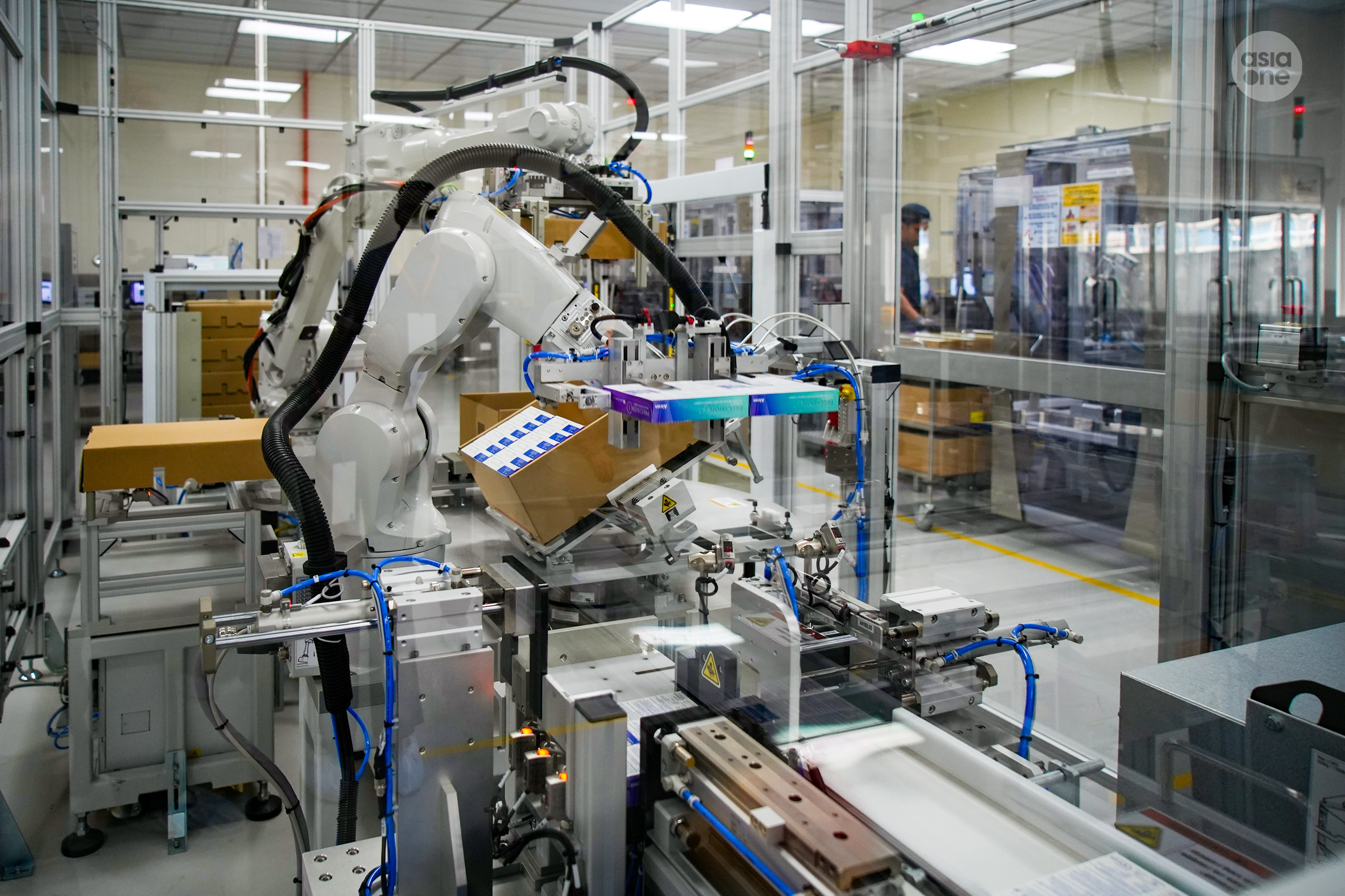 Alcon's expanded manufacturing and logistics facility features advanced automation, smart manufacturing systems and industry 4.0 capabilities to support the increasing global demand for its contact lenses.