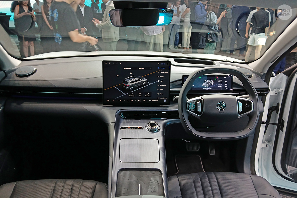 Proton e.Mas 7 interior