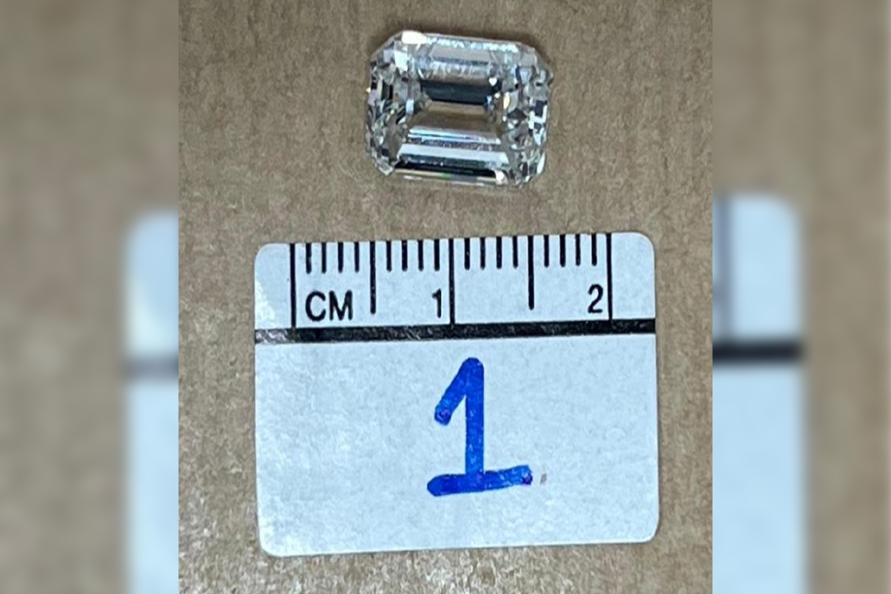 The genuine diamond that was recovered.