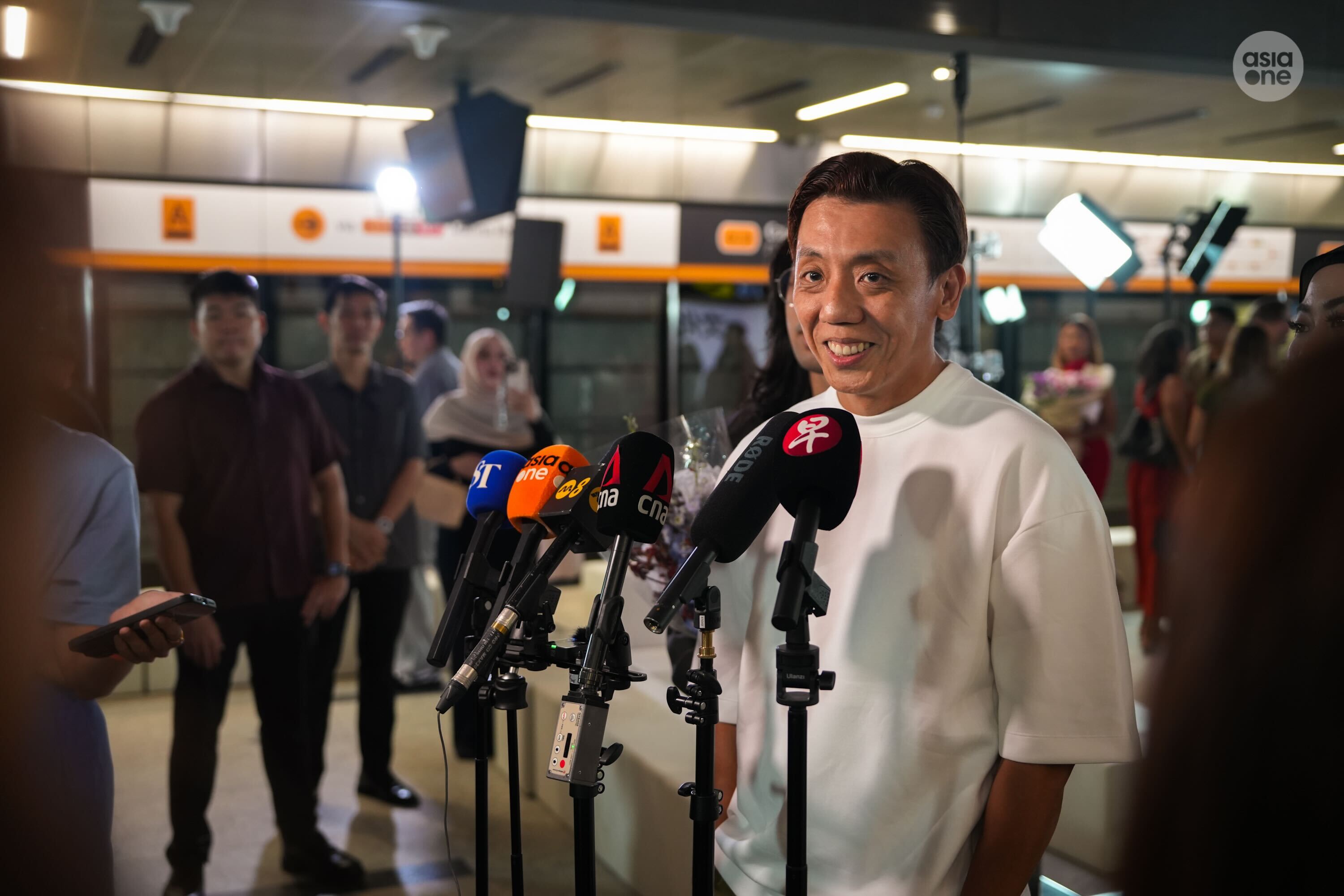Acting Minister for Transport Jeffrey Siow announced Circle Line Stage 6's preview and opening dates at the LaSalle Graduate Fashion Show on Thursday (May 14). 