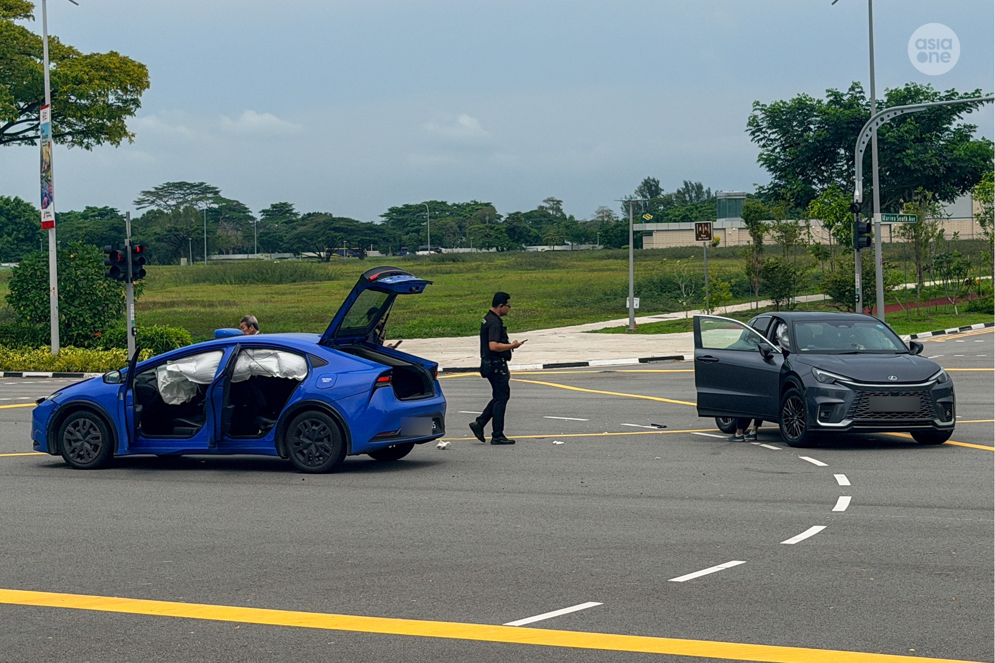 The airbags of both vehicles were deployed during the accident.