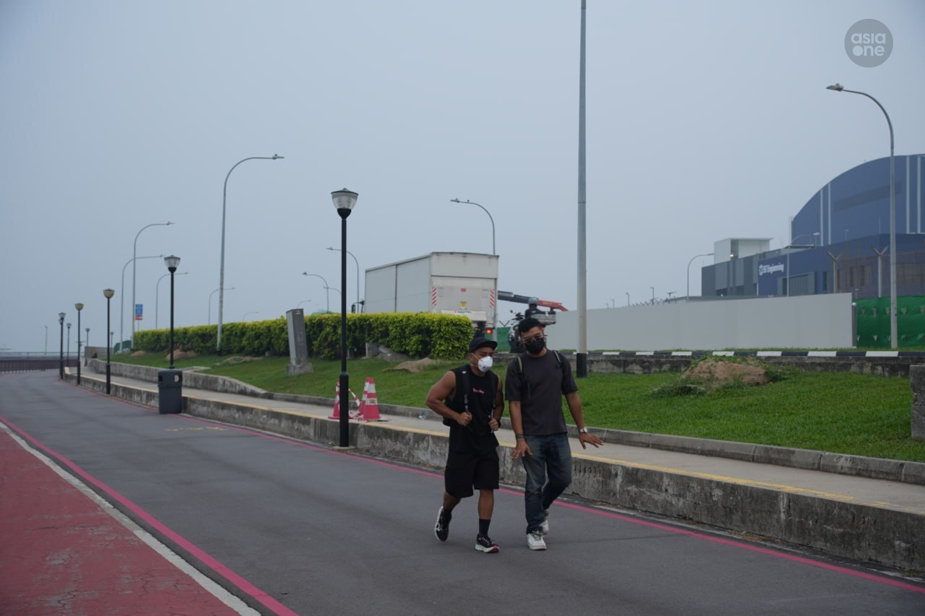 he health impact of haze is dependent on one’s health status, the PSI level, and the length and intensity of outdoor activity. Check the latest hourly PM2.5 readings before participating in any outdoor activities. PHOTO: AsiaOne/Jasper Lim