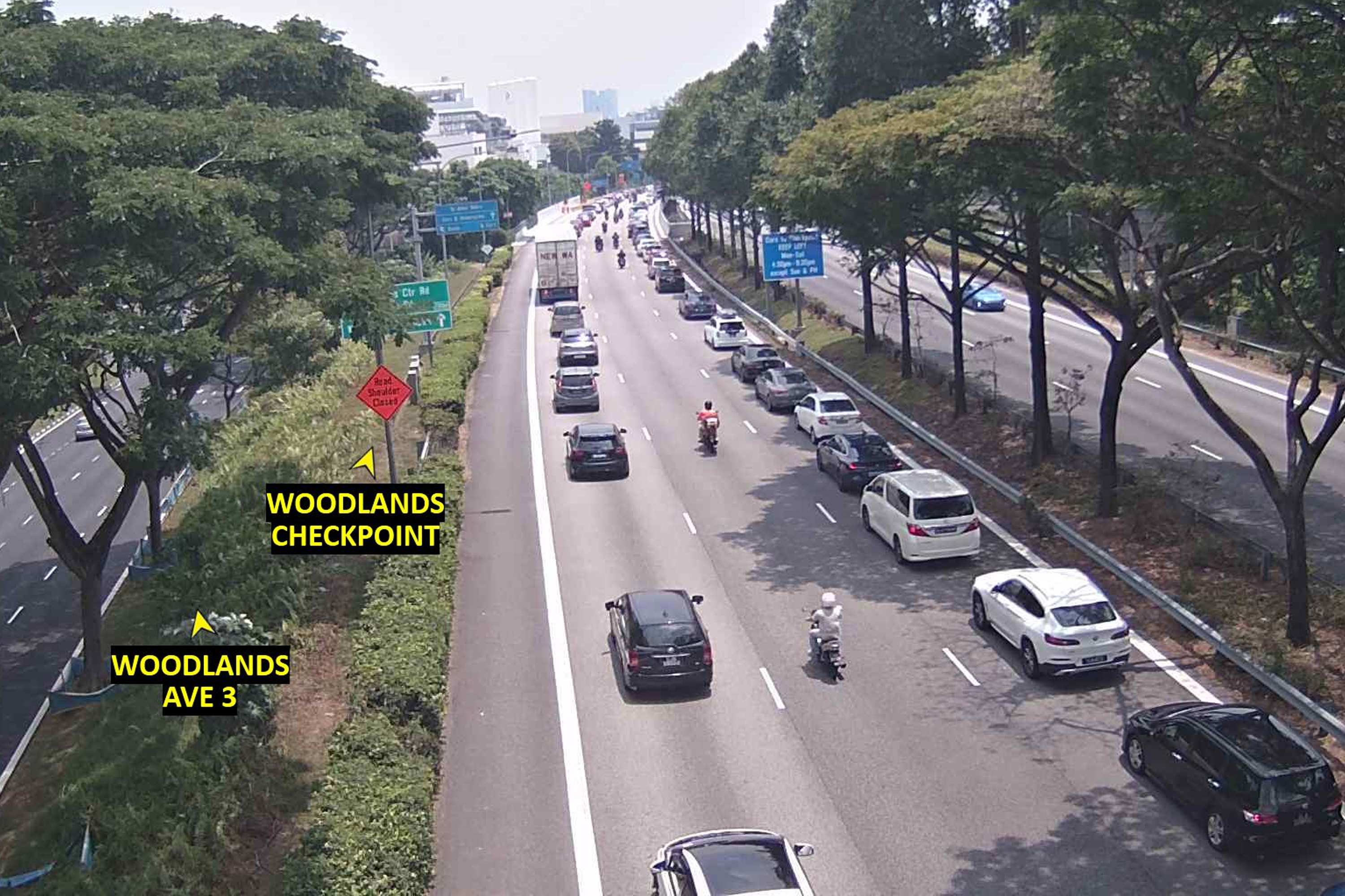 Traffic at Woodlands Flyover (BKE) at 12.45pm.