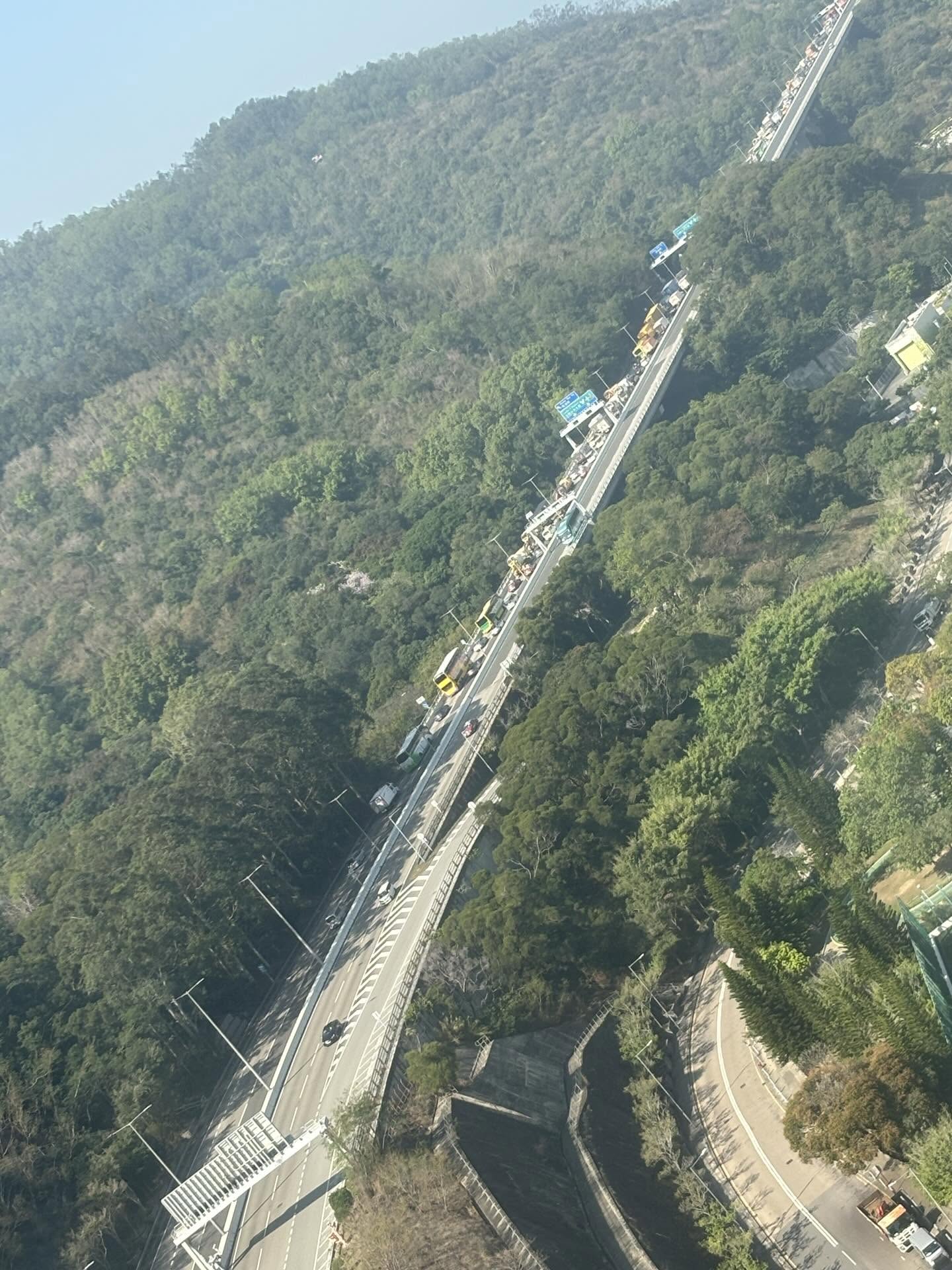 The tailback extended to Tsing Yi Bridge.