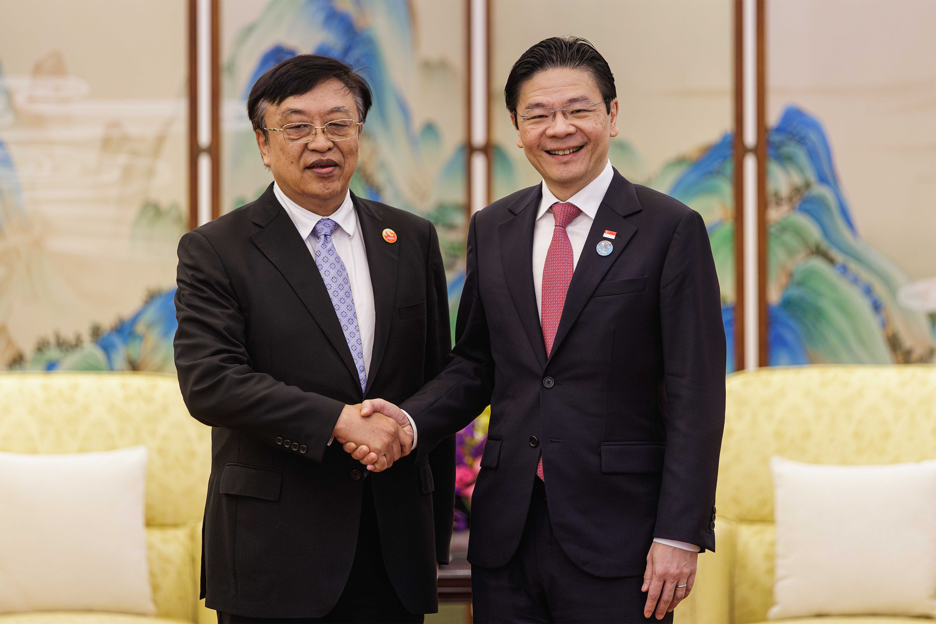                 Prime Minister Wong also met and was hosted to lunch by Secretary of the Communist Party of China Hainan Provincial Committee Feng Fei.