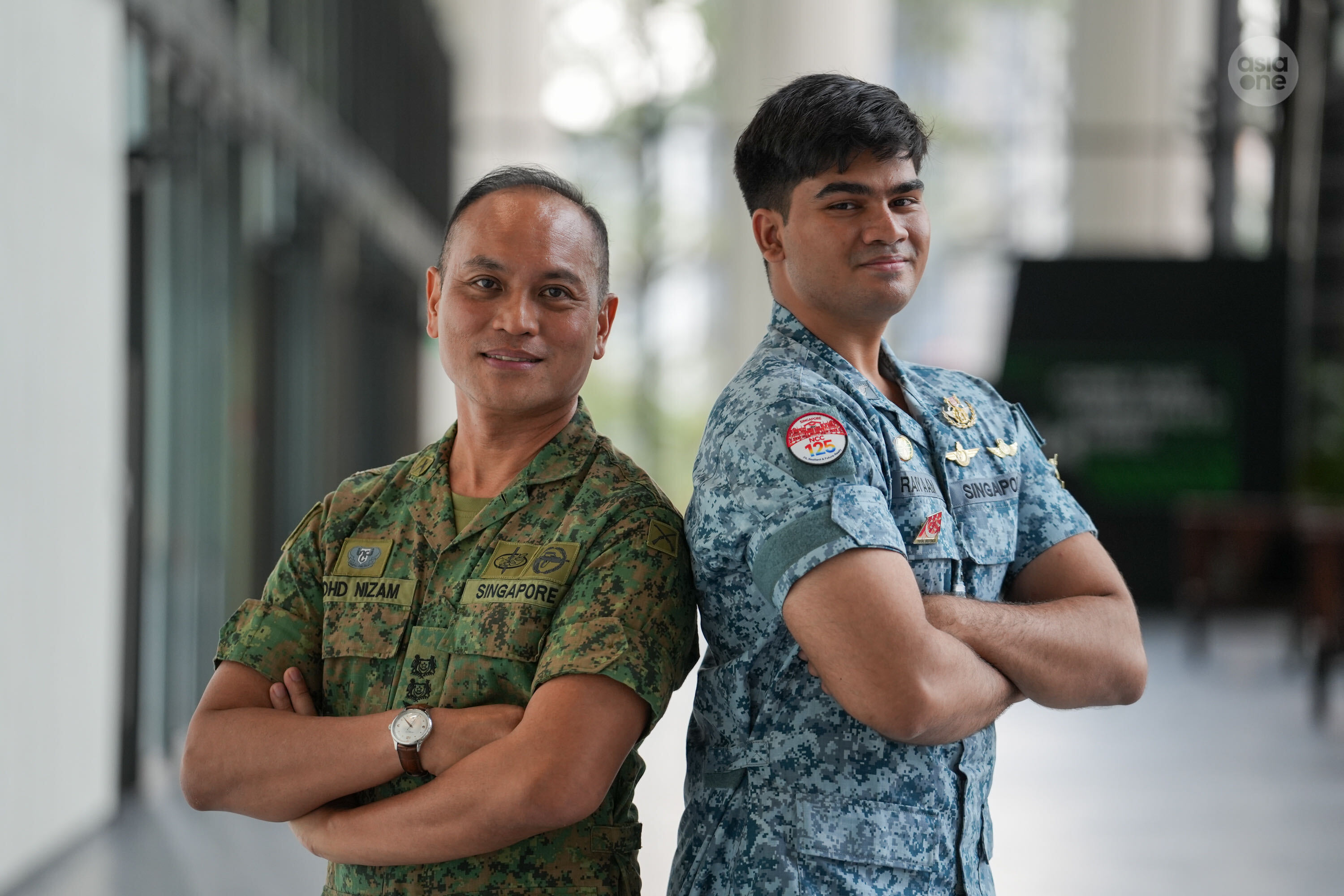 SLTC Mohd Nizam bin Yahya (left) and C/CPT (NCC) Muhammad Raiyaan Arshad (right).