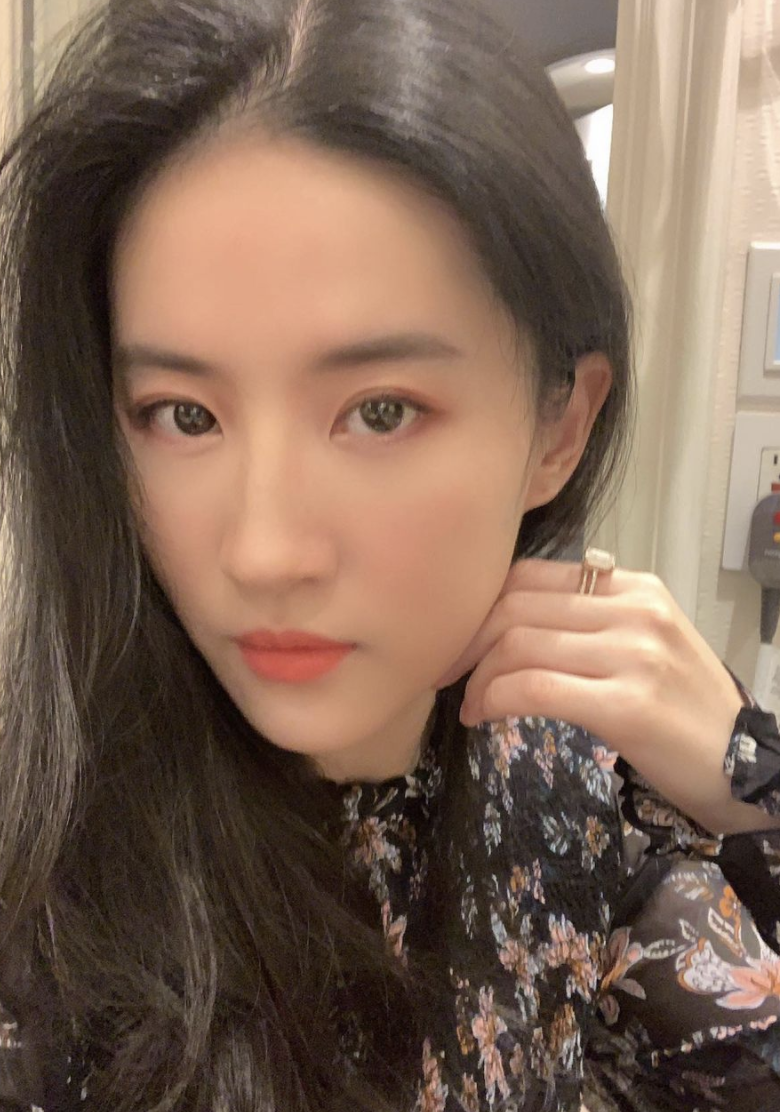 Liu Yifei Naked