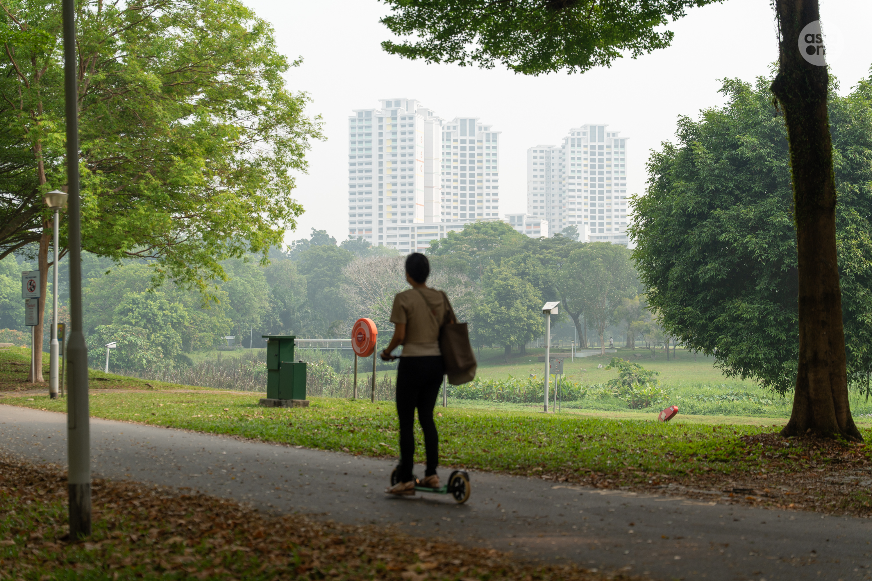 The health impact of haze is dependent on one’s health status, the PSI level, and the length and intensity of outdoor activity.