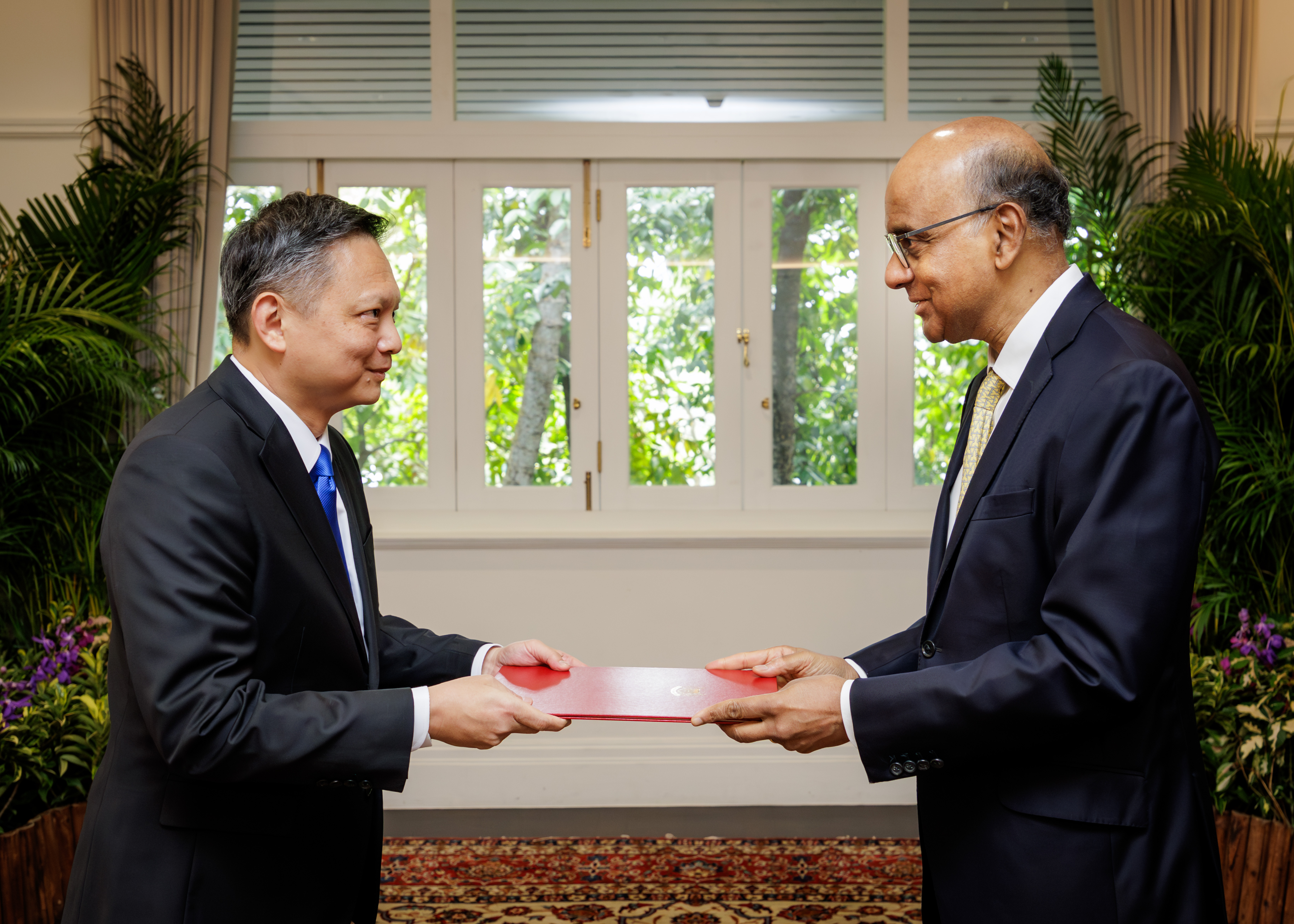 Steven Pang Chee Wee (left), receiving his letter of credence from President Tharman Shanmugaratnam on Tuesday (Jan 27).