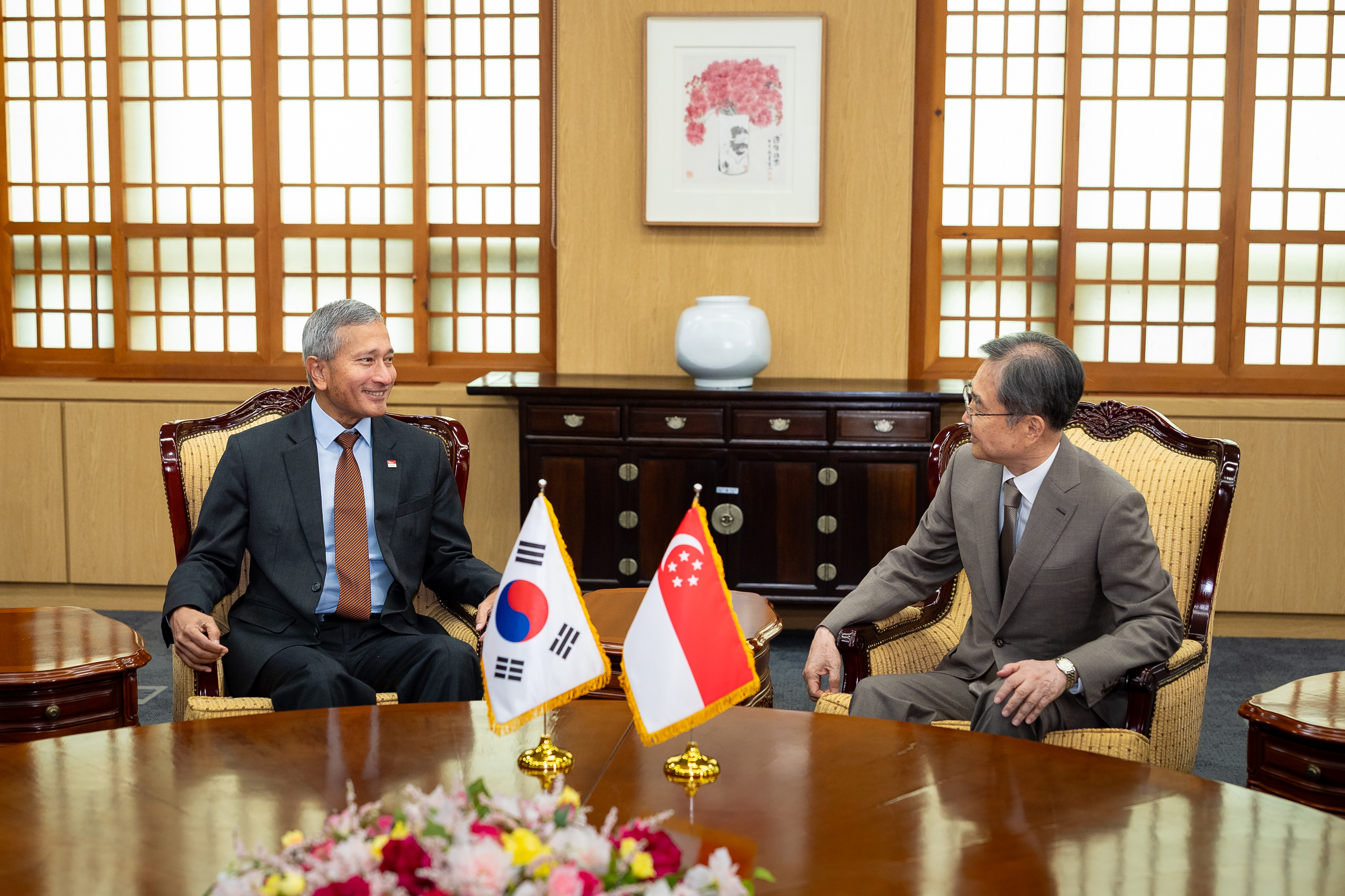 Foreign Affairs Minister Dr Vivian Balakrishnan meeting with his South Korea counterparty Cho Hyun on May 28.