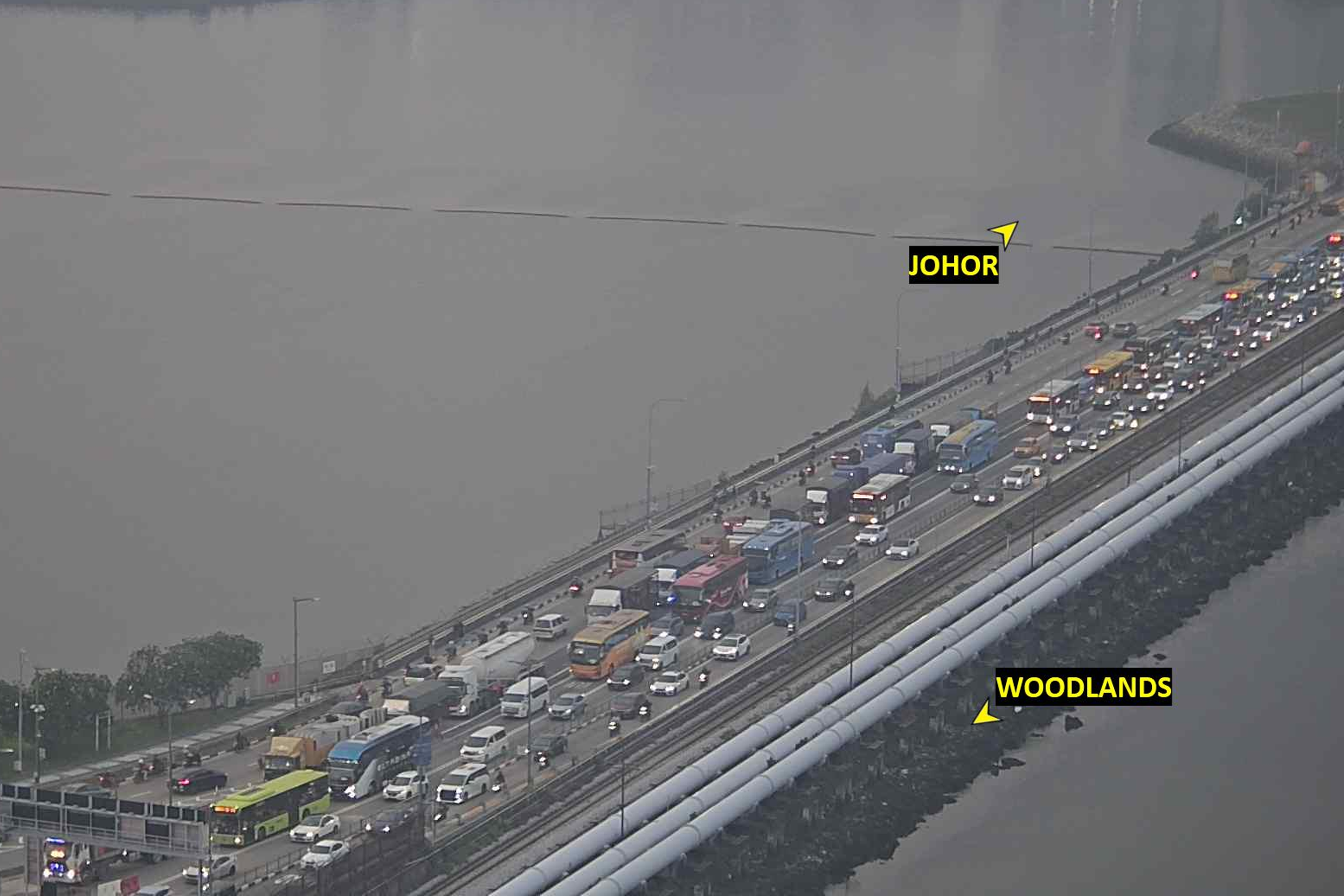Despite traffic tailing back to the Bukit Timah Expressway, traffic along the Causeway is smooth on Friday (Oct 2) morning.