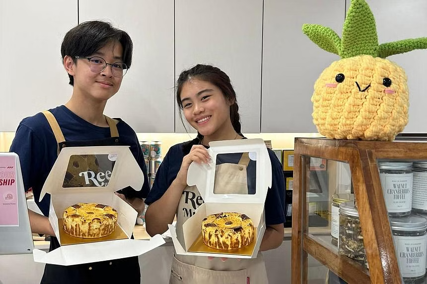 dw pineapple ree 230903