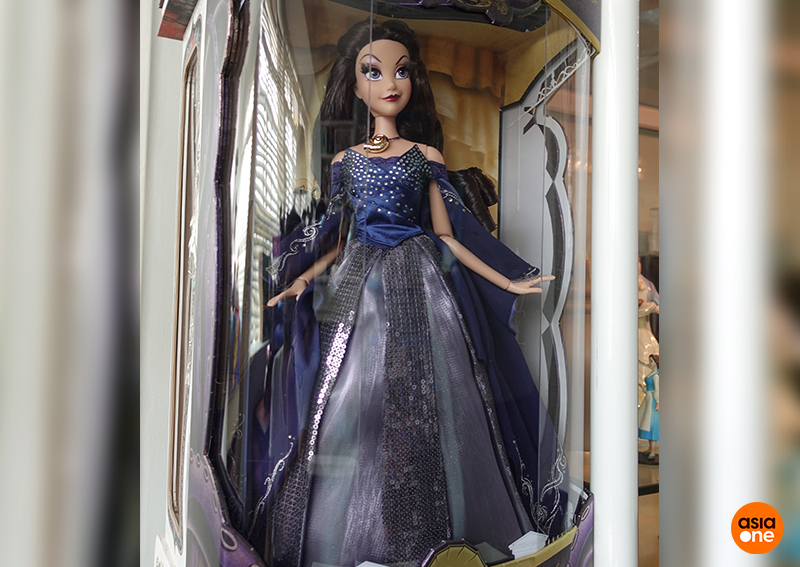 disney store vanessa doll