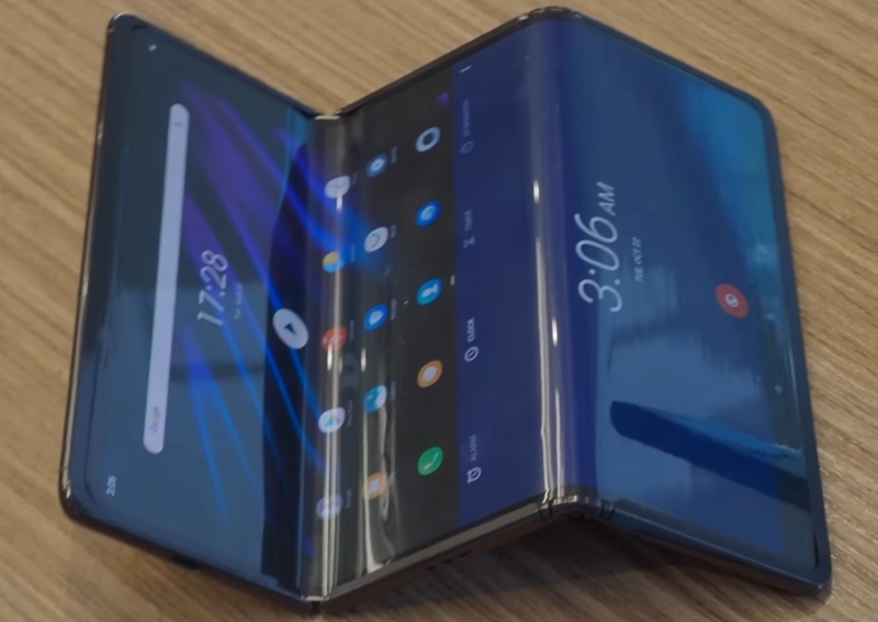 Samsung rumoured to unveil a triple-folding tablet in early 2022