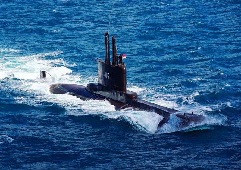 Indonesian leader orders allout effort to find submarine as oxygen runs low, Asia News AsiaOne