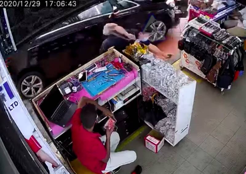 Man Arrested For Drink Driving After Crashing Into 2 Pedestrians At Little India Singapore News Asiaone
