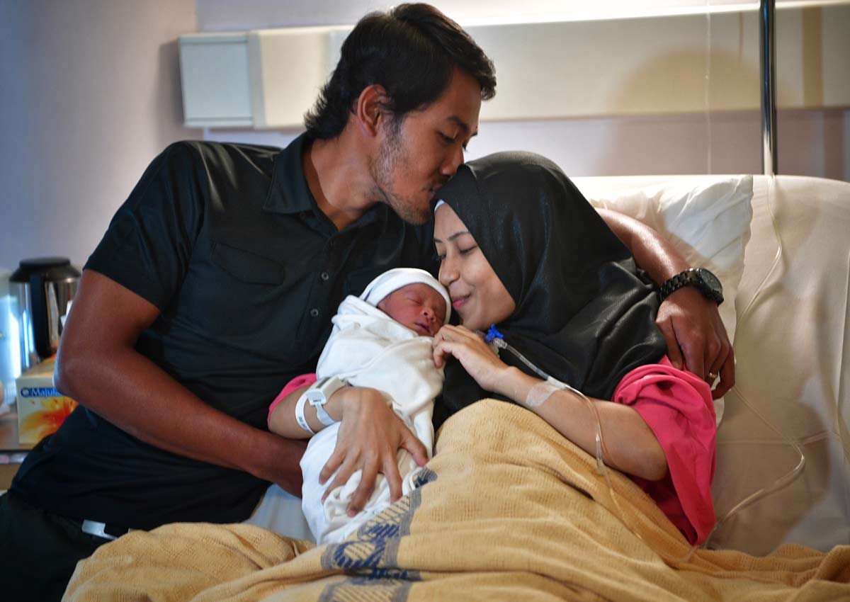Dramatic birth for first Singapore baby of 2017, Singapore News AsiaOne