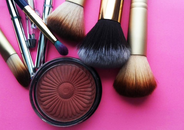 Beginner S Guide To Makeup Tools Brushes And Sponges Lifestyle Women