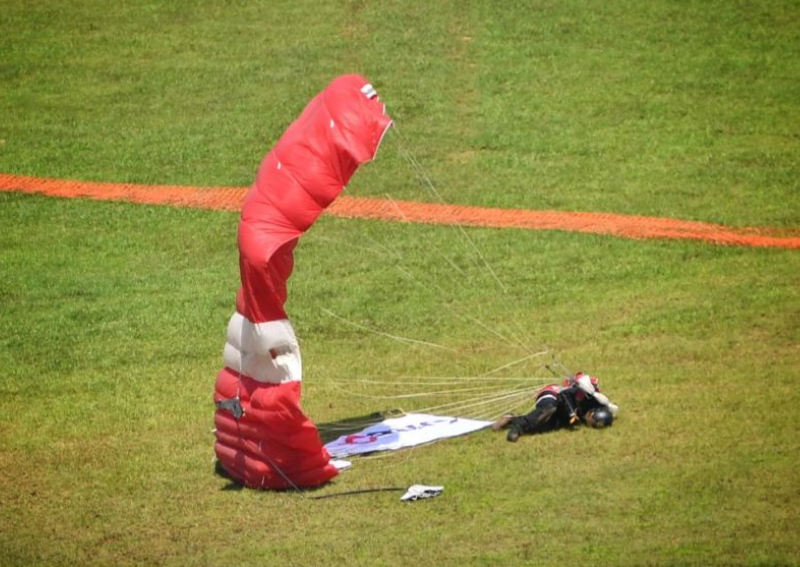 Red Lion stretchered off Bishan field after hard landing during