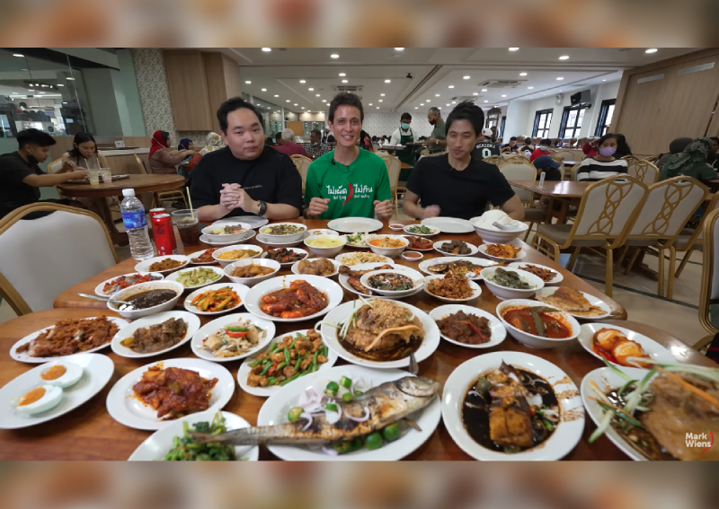 Mark Wiens and Zermatt Neo order 51 dishes at renowned nasi padang