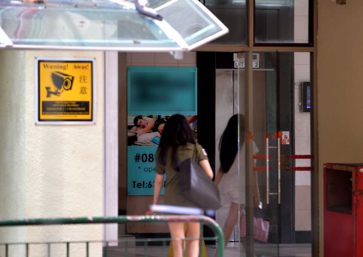 Tyttö suihku videot