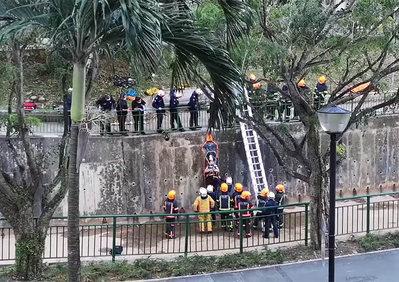 Woman Who Fell Into Bukit Panjang Canal Thought She Was Being Chased Singapore News Asiaone