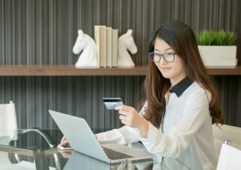 Best credit cards for paying insurance premiums in Singapore 2022