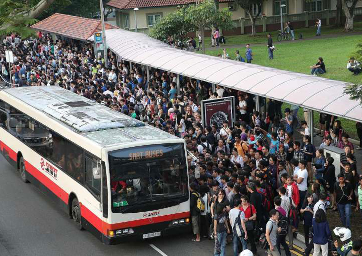 Commuters hit with 2-hour MRT disruption, Singapore News - AsiaOne