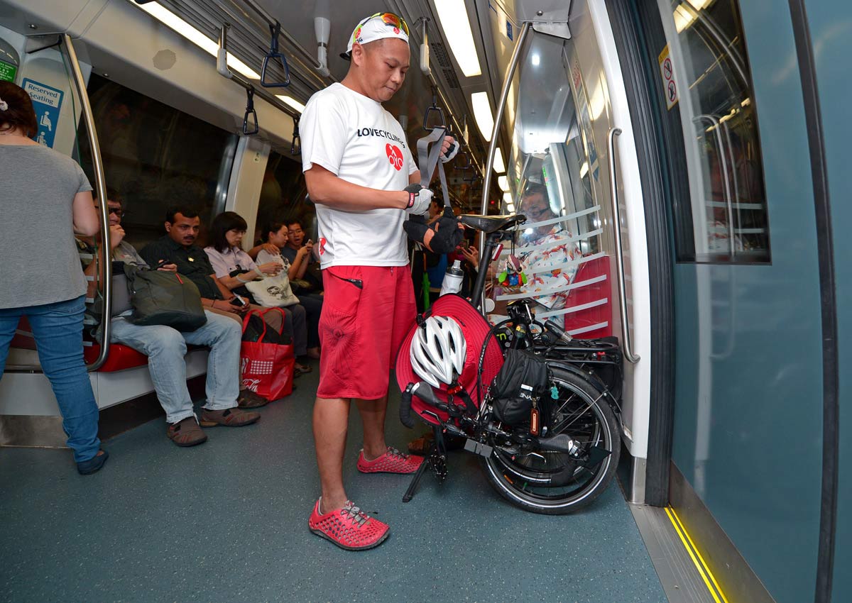 Folding bikes, escooters allowed allday on trains and buses in trial