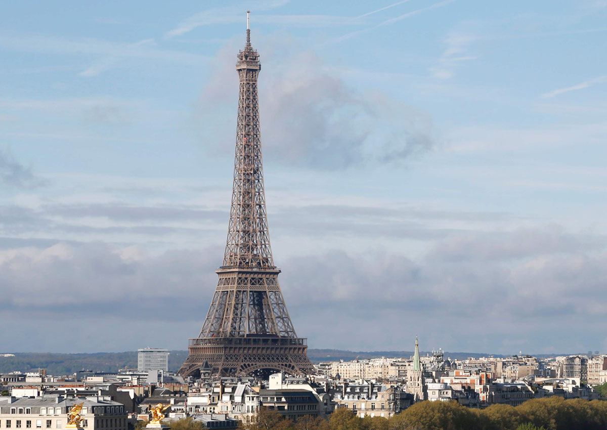 Why It S Actually Illegal To Take Pictures Of Eiffel Tower At