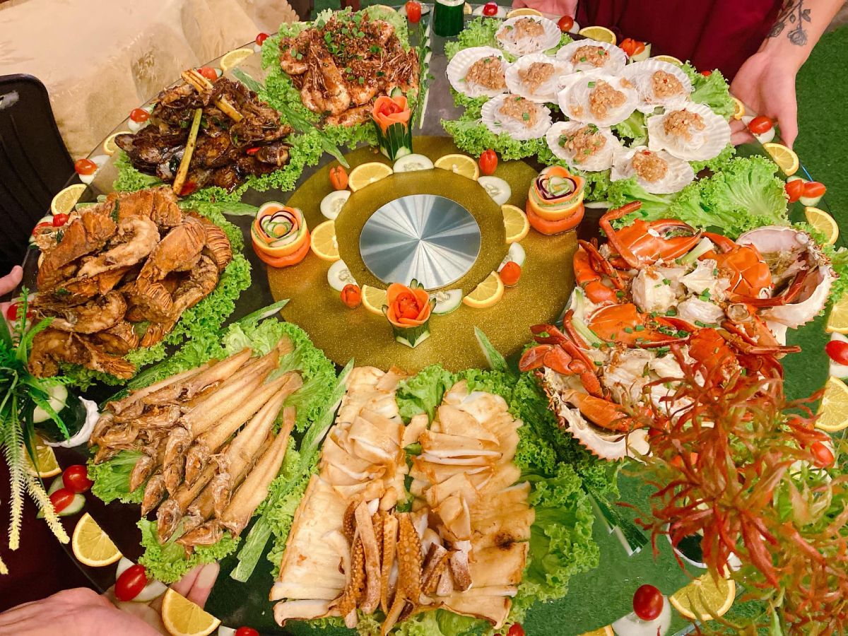 Supersized me Famous JB zi char restaurant Shan Ming opens Singapore