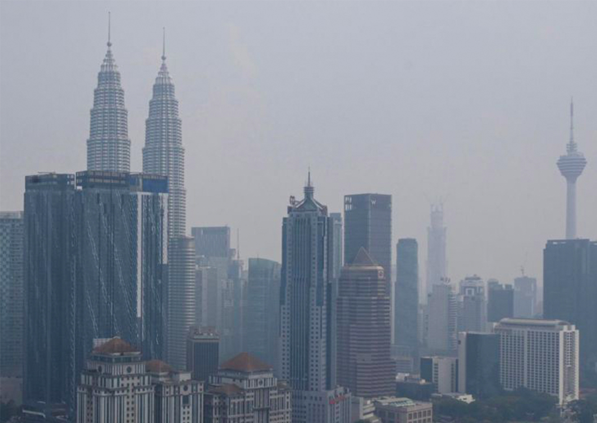 Haze Blankets Kuala Lumpur Singapore As Fires Rage In Indonesia Indonesia News Al Jazeera