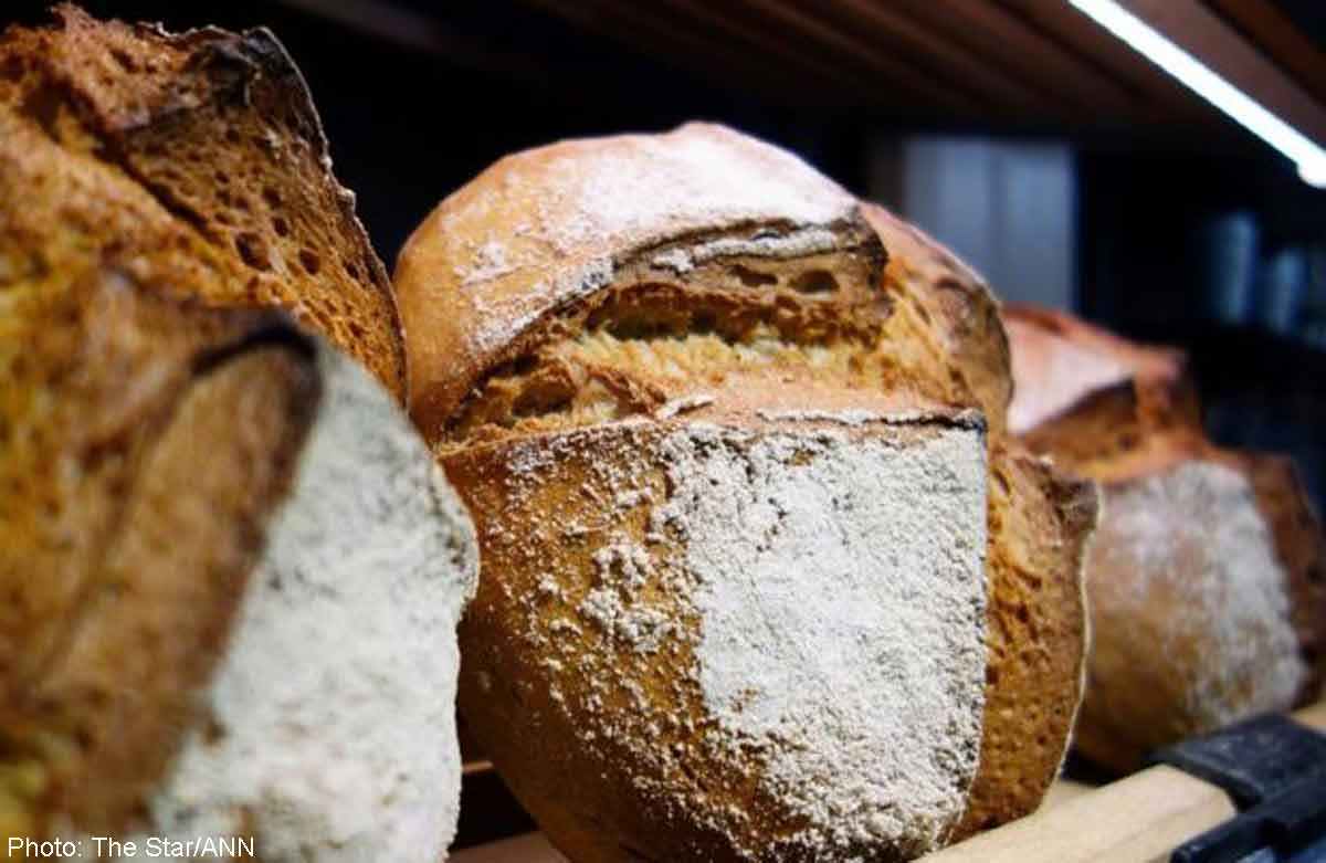 Curious Cook Why bread goes stale and how you can unstale it, Food