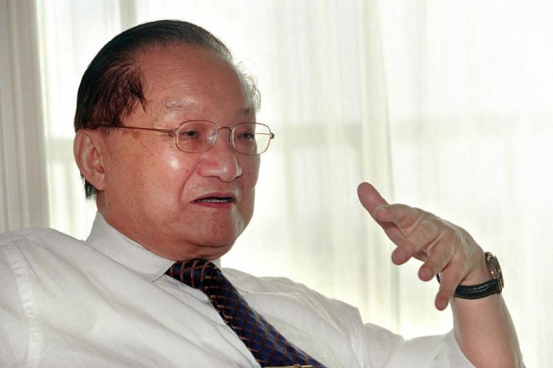 Famed Chinese Martial Arts Novelist Jin Yong Dies Aged 94 Hong Kong 