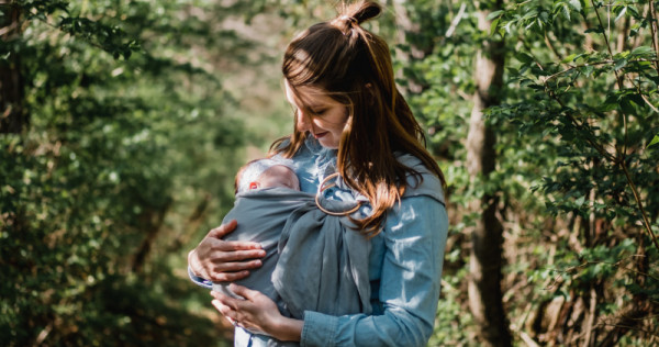 moms in mind baby sling