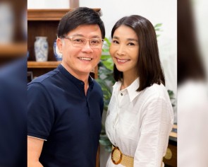 Is it awkward? Wang Yuqing and ex-girlfriend Chen Xiuhuan play married couple in new drama