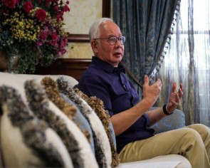Najib Razak&#039;s speech at Beijing-backed World Chinese Economic Forum sparks criticism in Malaysia